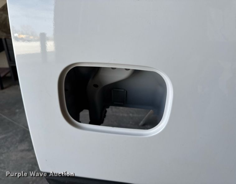 image for item EM3628 Pickup truck bed