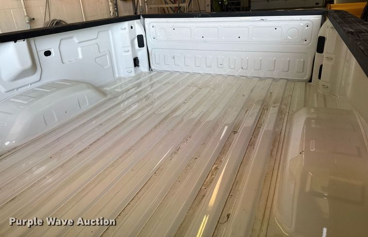 image for item EM3628 Pickup truck bed