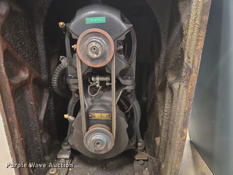 image for item EN3528 1953 Monarch lathe