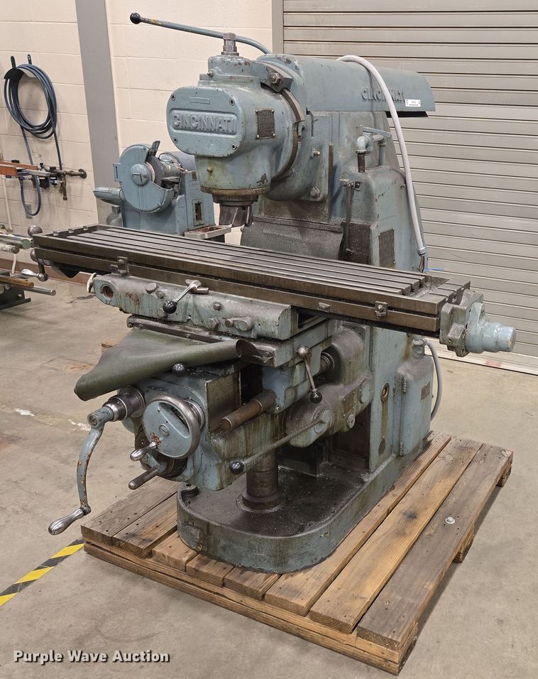 image for item EN3530 Cincinnati 2ML milling machine