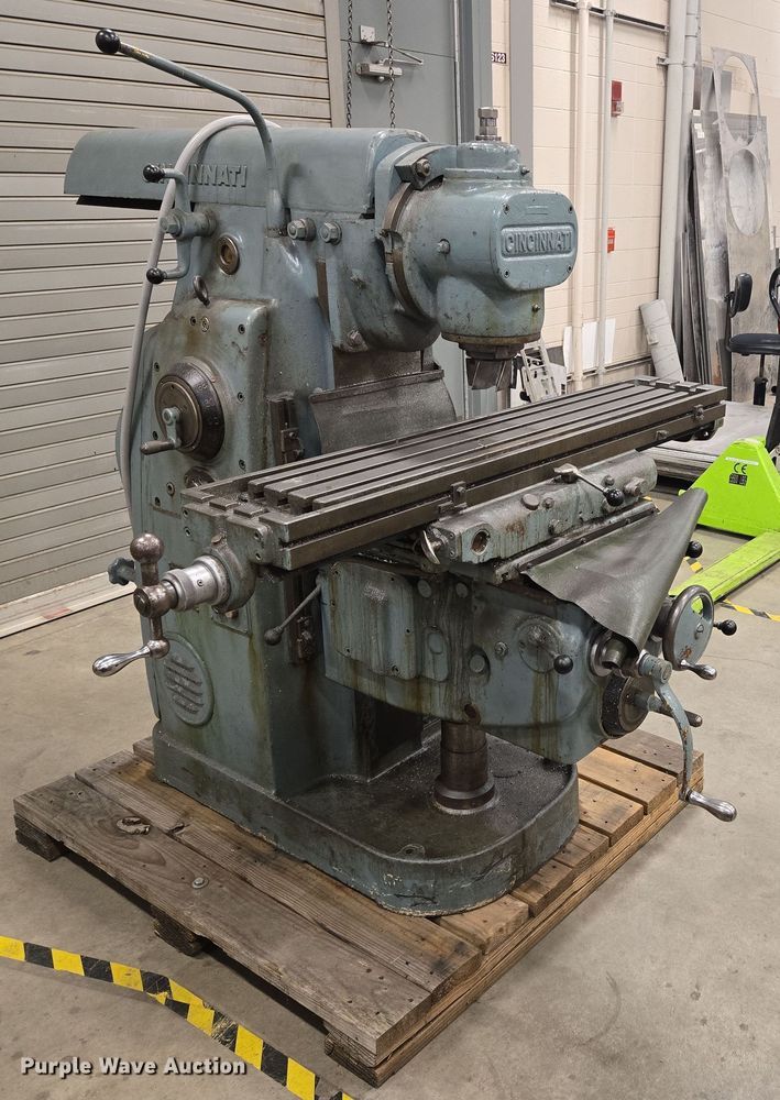 image for item EN3530 Cincinnati 2ML milling machine