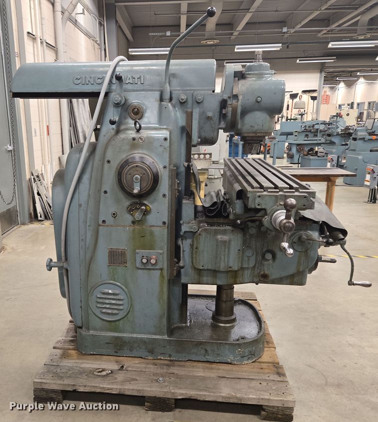 image for item EN3530 Cincinnati 2ML milling machine