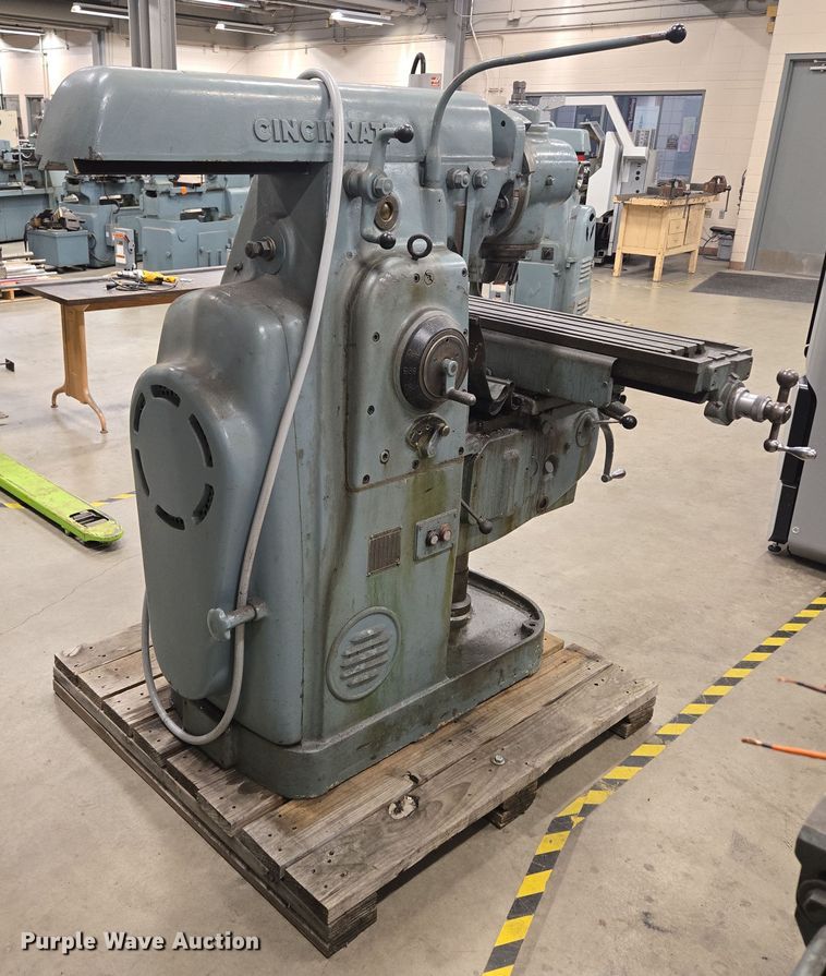 image for item EN3530 Cincinnati 2ML milling machine