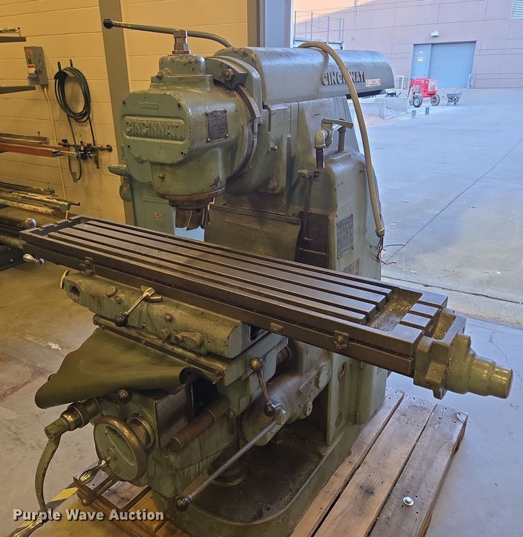 image for item EN3530 Cincinnati 2ML milling machine