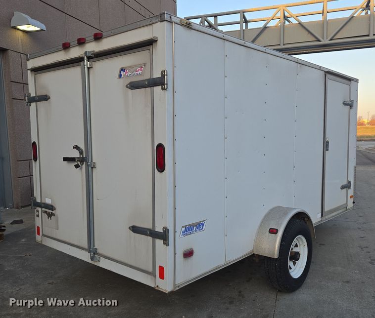 image for item EN3531 2005 Pace American Journey enclosed cargo trailer