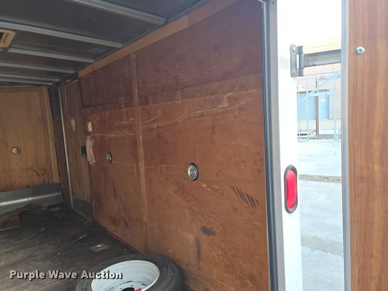 image for item EN3531 2005 Pace American Journey enclosed cargo trailer