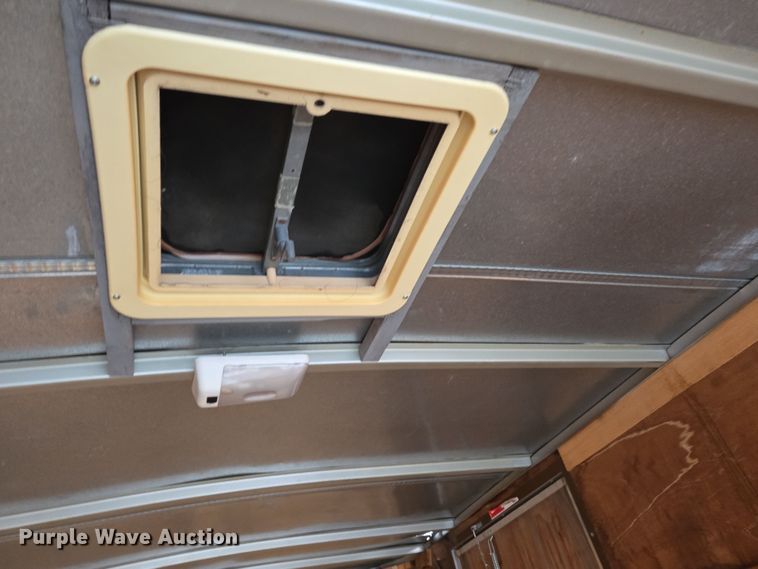 image for item EN3531 2005 Pace American Journey enclosed cargo trailer