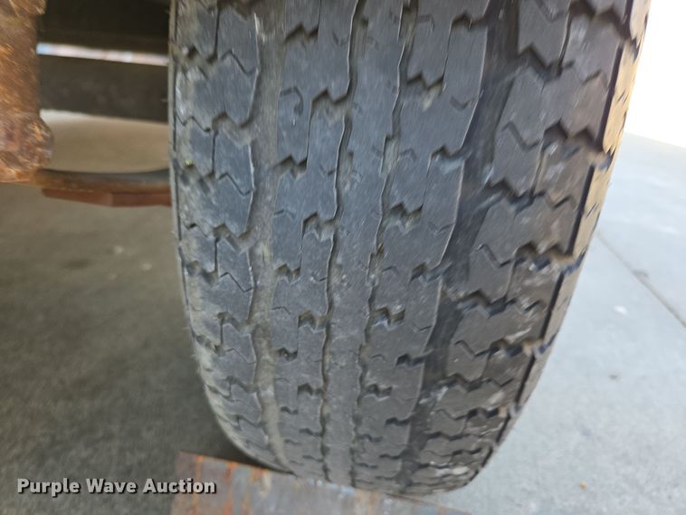 image for item EN3531 2005 Pace American Journey enclosed cargo trailer