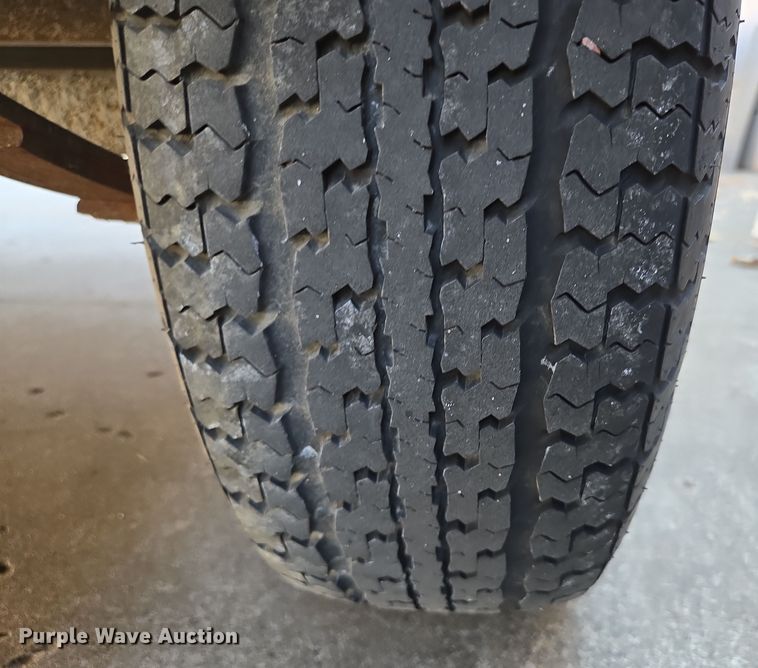 image for item EN3531 2005 Pace American Journey enclosed cargo trailer