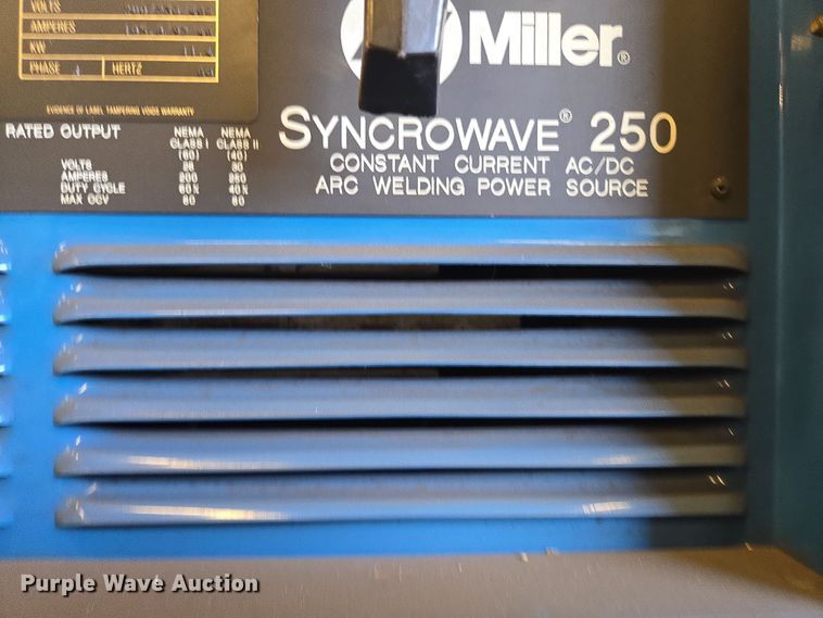 image for item EN3533 1990 Miller Syncrowave 250 welder