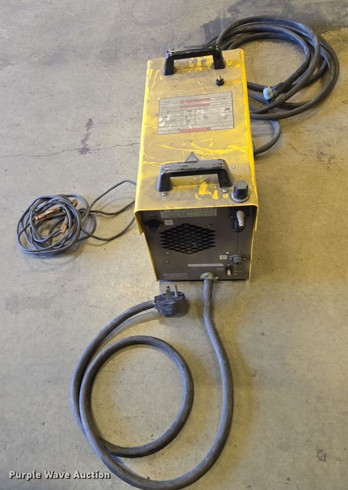 image for item EN3534 ESAB PCM-875 plasma cutter