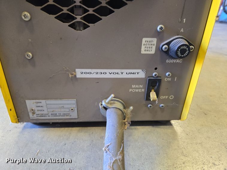 image for item EN3534 ESAB PCM-875 plasma cutter