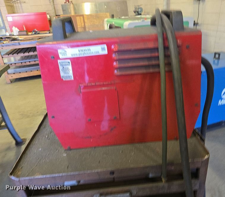 image for item EN3535 1993 Lincoln Electric Invertec V300-PRO welder