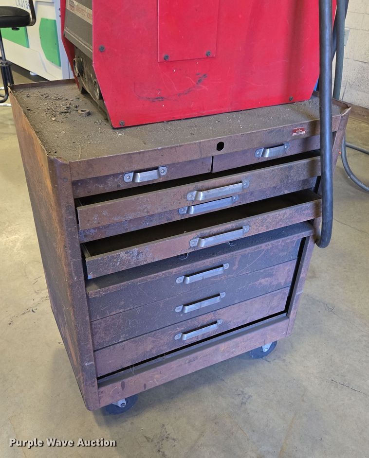 image for item EN3535 1993 Lincoln Electric Invertec V300-PRO welder