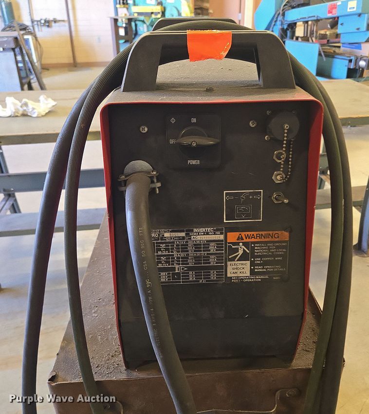 image for item EN3535 1993 Lincoln Electric Invertec V300-PRO welder