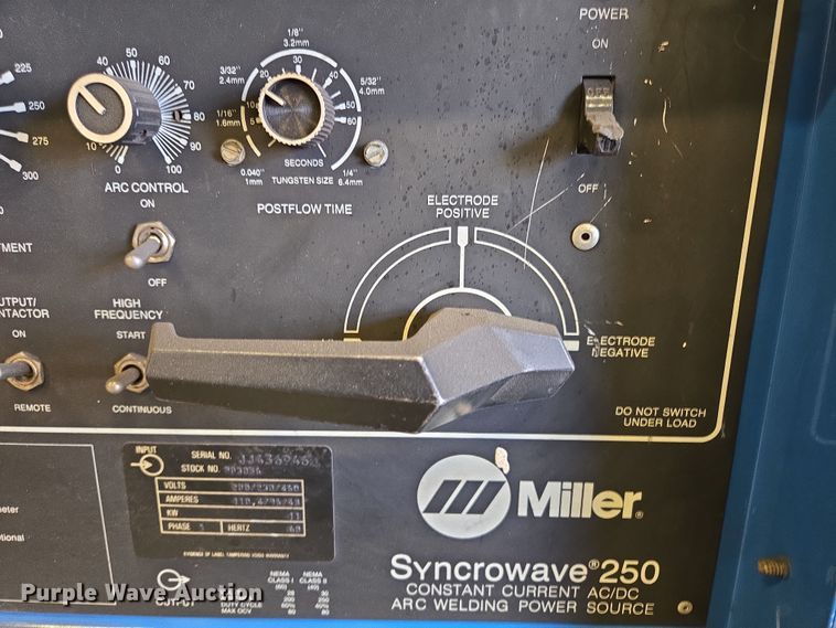 image for item EN3537 1988 Miller Syncrowave 250 welder