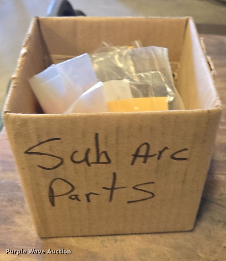 image for item EN3538 1996 Lincoln Electric DC-400 welder