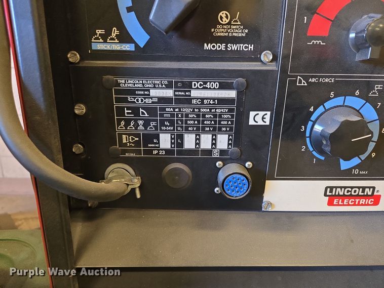 image for item EN3538 1996 Lincoln Electric DC-400 welder