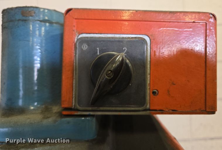 image for item EN3539 Willis drill press