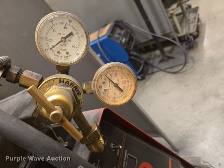 image for item EN3544 1996 Lincoln Electric Invertec STT welder