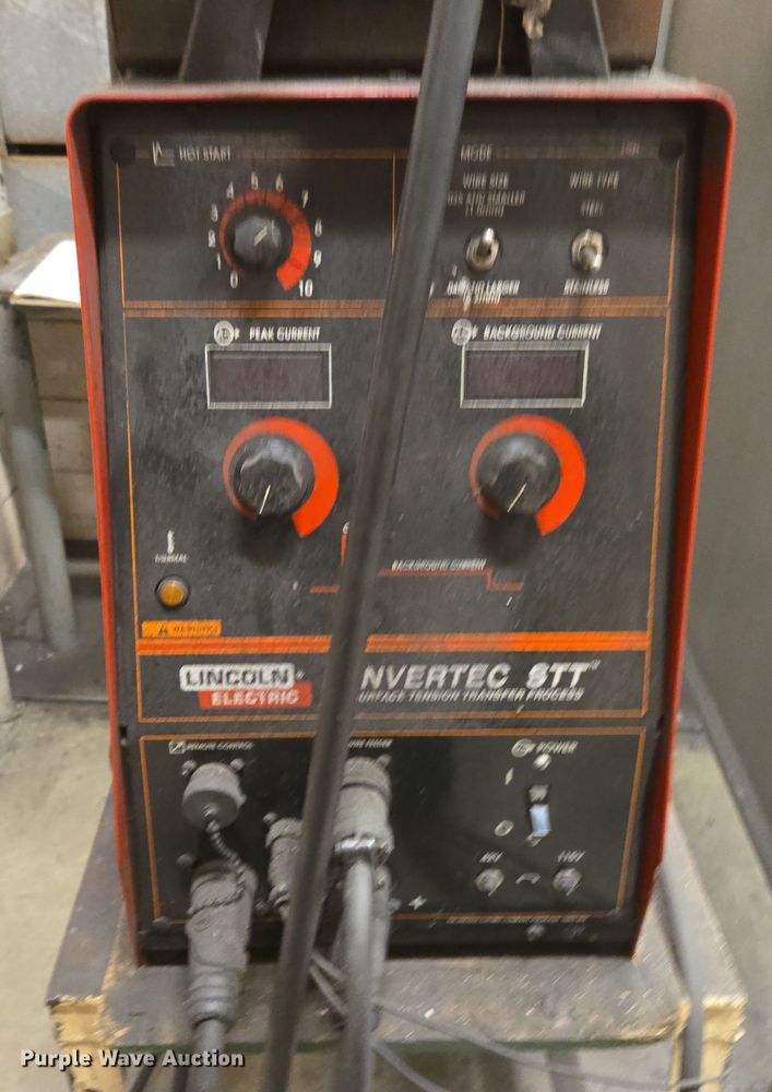 image for item EN3544 1996 Lincoln Electric Invertec STT welder
