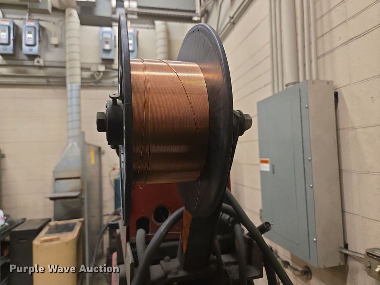 image for item EN3544 1996 Lincoln Electric Invertec STT welder