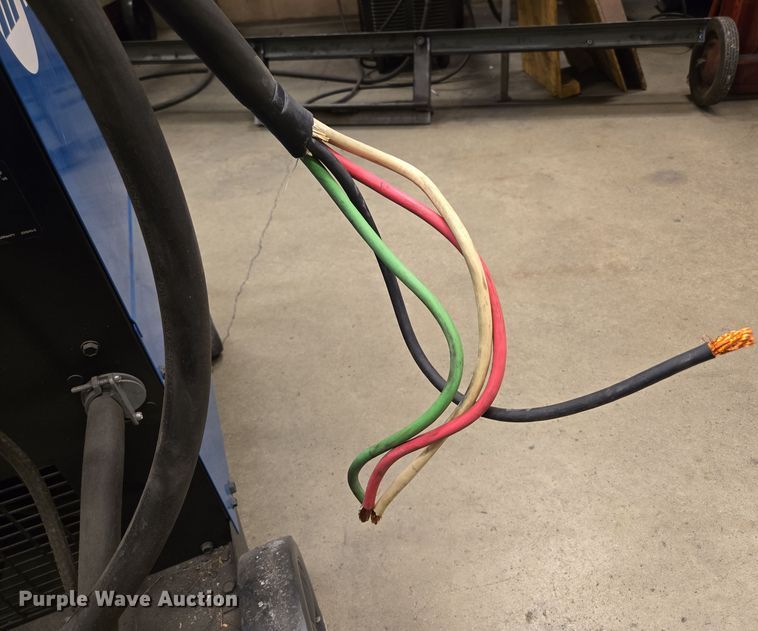 image for item EN3550 2013 Miller Millermatic 350P welder