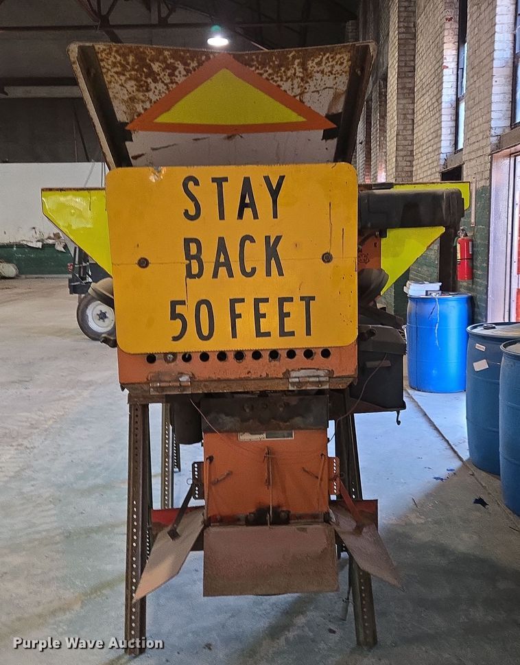 image for item EN8755 Henderson 8 X Mild spreader