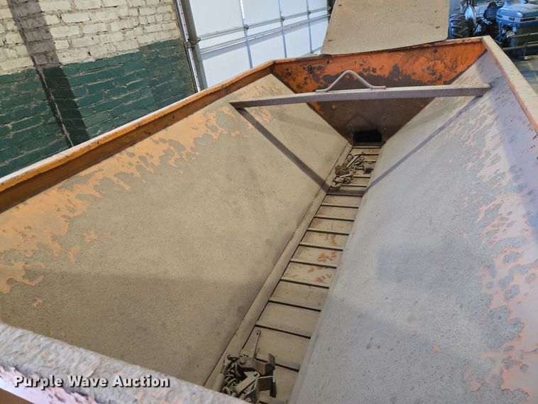 image for item EN8755 Henderson 8 X Mild spreader