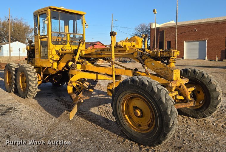 image for item EN8757 1961 Caterpillar 112 rigid frame motor grader