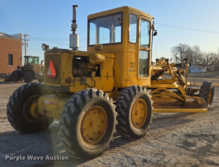 image for item EN8757 1961 Caterpillar 112 rigid frame motor grader