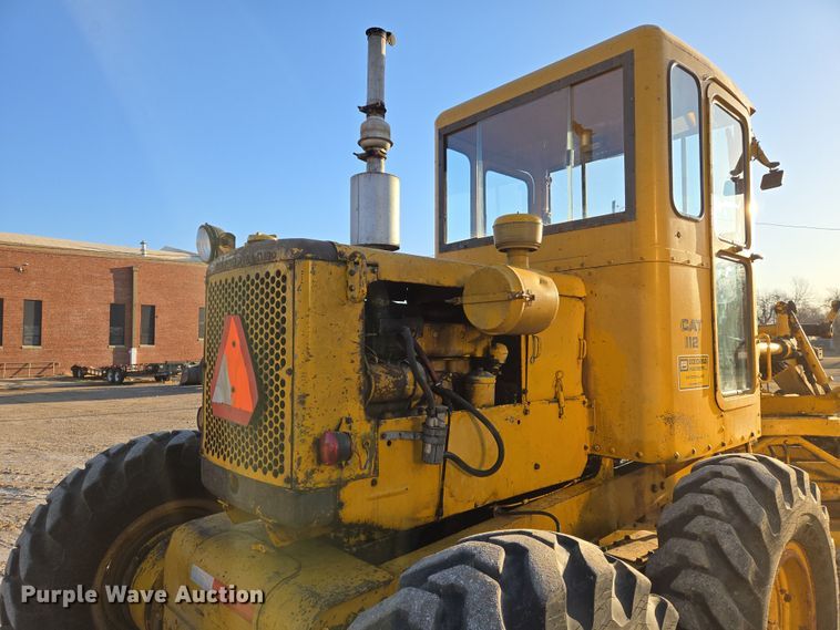 image for item EN8757 1961 Caterpillar 112 rigid frame motor grader