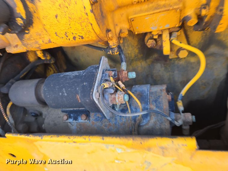 image for item EN8757 1961 Caterpillar 112 rigid frame motor grader