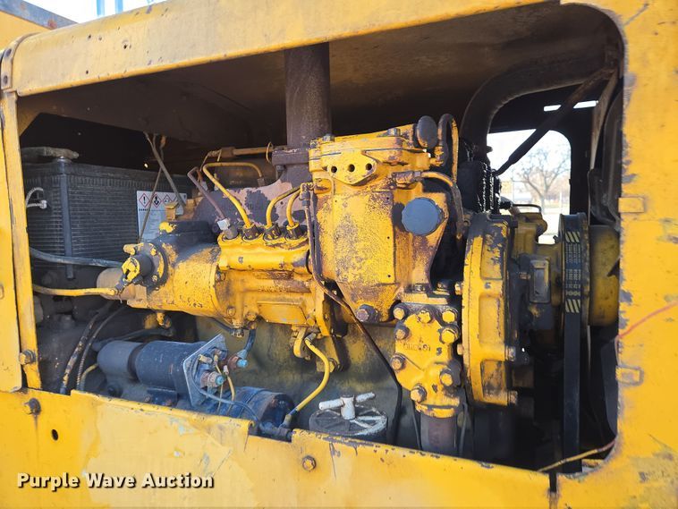 image for item EN8757 1961 Caterpillar 112 rigid frame motor grader