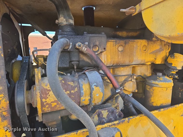 image for item EN8757 1961 Caterpillar 112 rigid frame motor grader