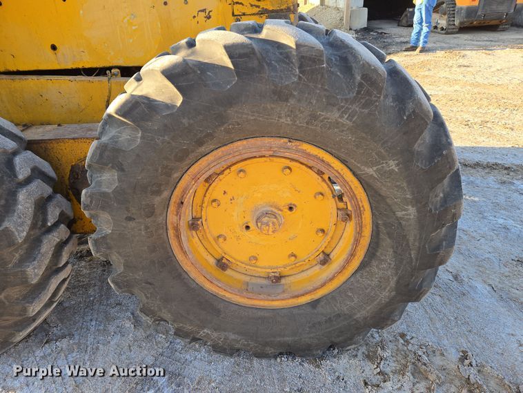 image for item EN8757 1961 Caterpillar 112 rigid frame motor grader