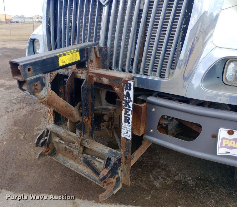 image for item EO0543 2004 International 7400 dump truck