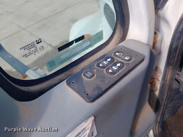 image for item EO0543 2004 International 7400 dump truck