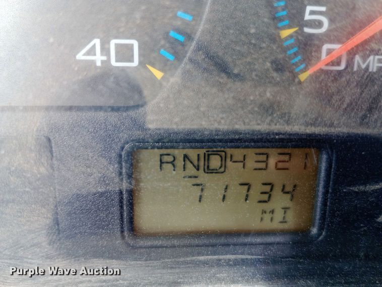 image for item EO0543 2004 International 7400 dump truck