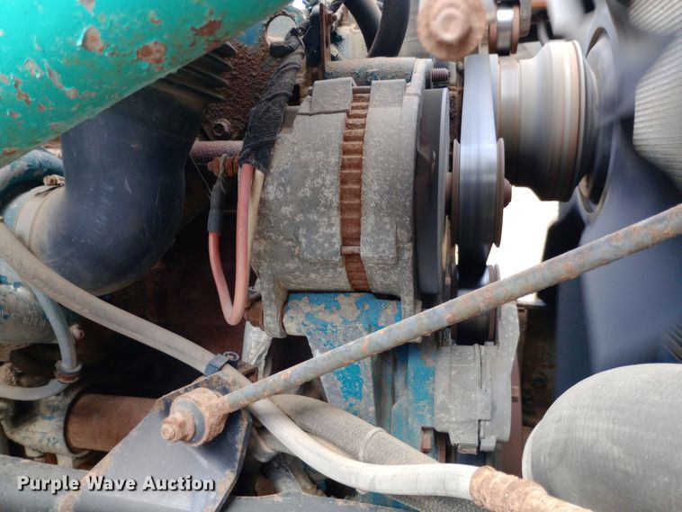 image for item EO0543 2004 International 7400 dump truck