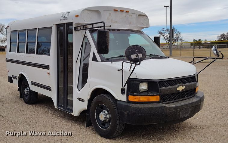 image for item EO9979 2003 Chevrolet Express 3500 school bus