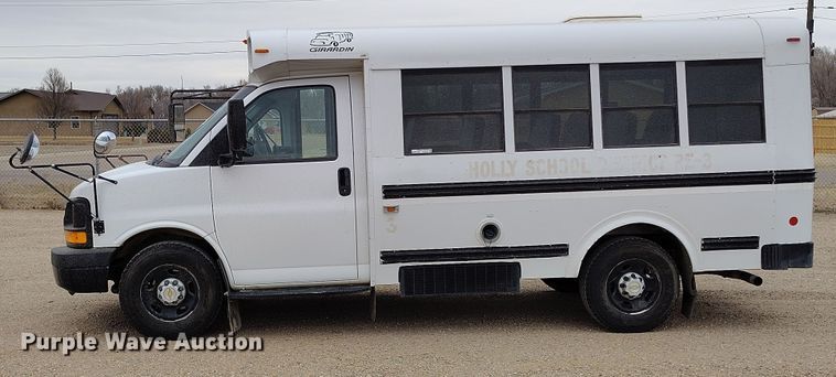 image for item EO9979 2003 Chevrolet Express 3500 school bus