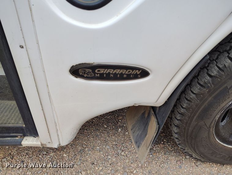 image for item EO9979 2003 Chevrolet Express 3500 school bus