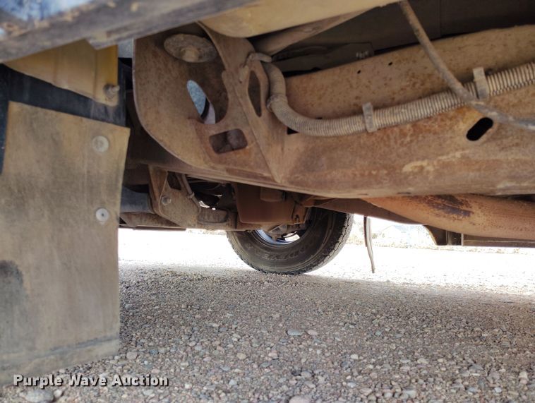 image for item EO9979 2003 Chevrolet Express 3500 school bus