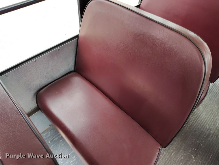 image for item EO9979 2003 Chevrolet Express 3500 school bus