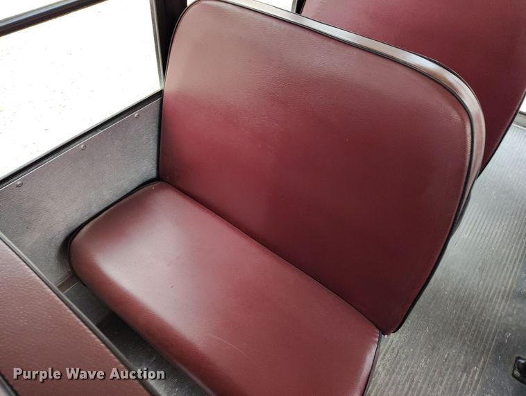 image for item EO9979 2003 Chevrolet Express 3500 school bus