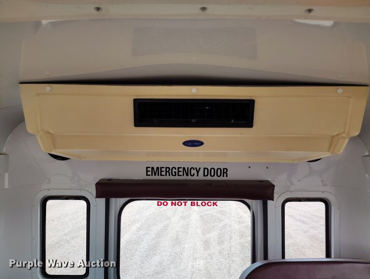 image for item EO9979 2003 Chevrolet Express 3500 school bus