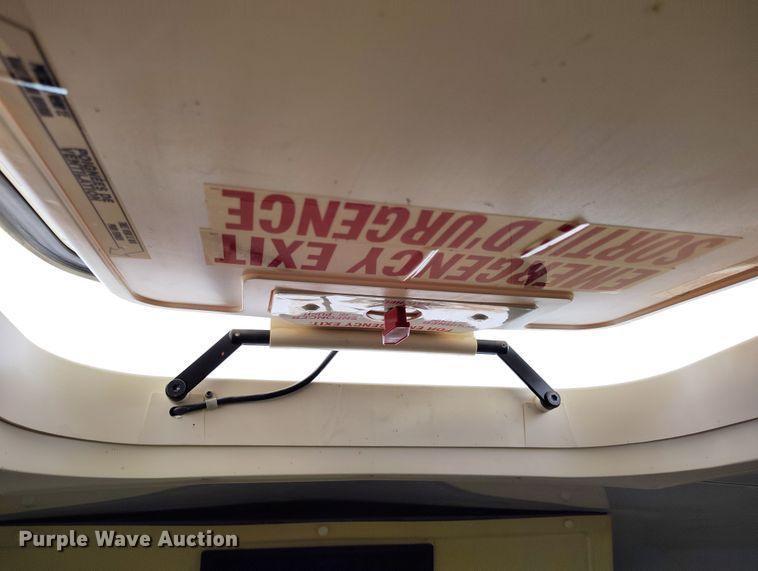 image for item EO9979 2003 Chevrolet Express 3500 school bus