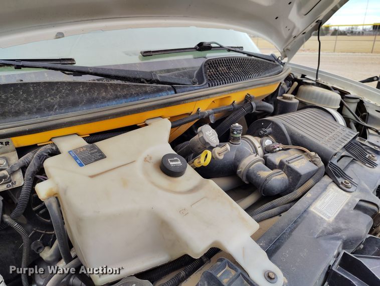 image for item EO9979 2003 Chevrolet Express 3500 school bus