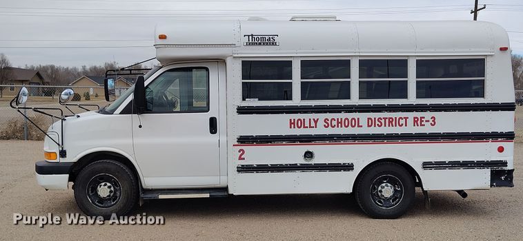 image for item EO9980 2005 Chevrolet Express G3500 school bus